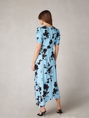 Ro&Zo Blue Luna Shadow Floral Print Midi Dress - Image 6 of 8