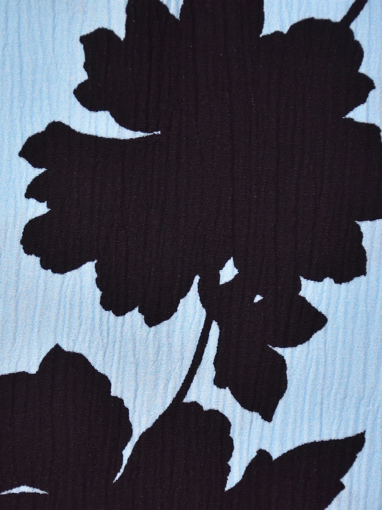 Ro&Zo Blue Luna Shadow Floral Print Midi Dress - Image 8 of 8