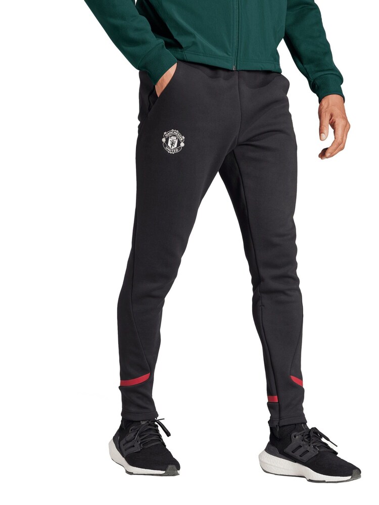 Fanatics Manchester United Travel Black Joggers - Image 1 of 4