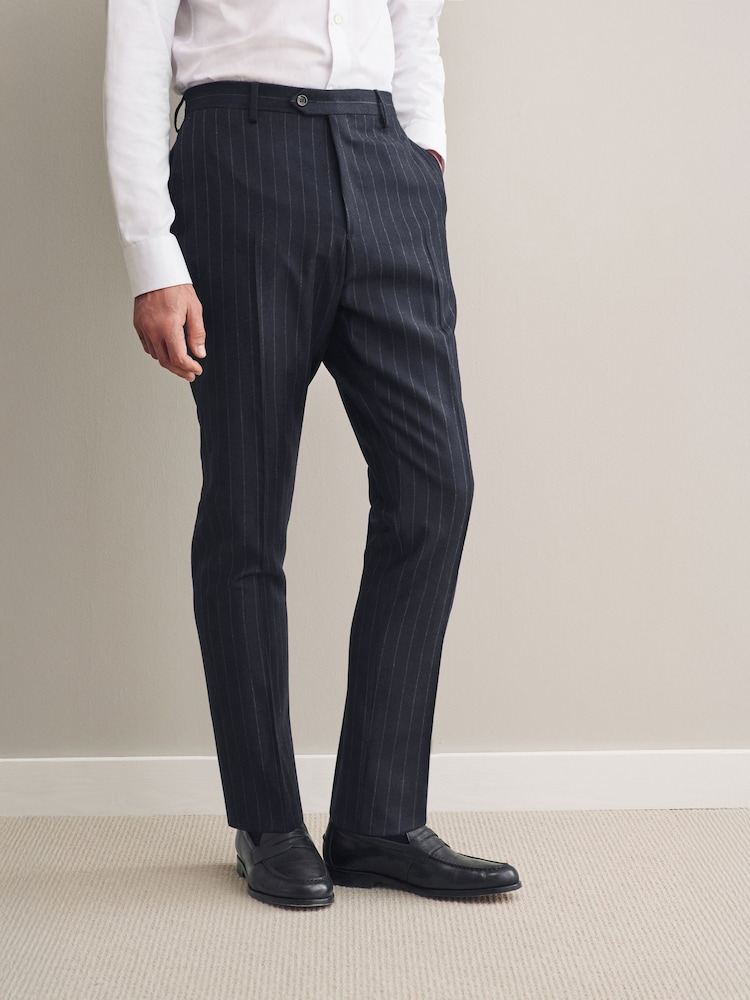 Bleu marine - Coupe ajustée  Signature Empire Mills British Wool Rayure Pantalon de costume - Image 1 of 8