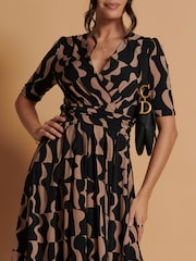 Jolie Moi Brown Printed Jenny Maxi Dress - Image 6 of 6