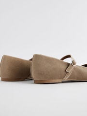 Green Velvet Standard/Wide Fit Forever Comfort® Square Toe Mary Jane Shoes - Image 7 of 8