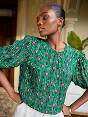 V&A | Love & Roses Green Floral Floral Print 3/4 Sleeve Blouse - Image 2 of 4