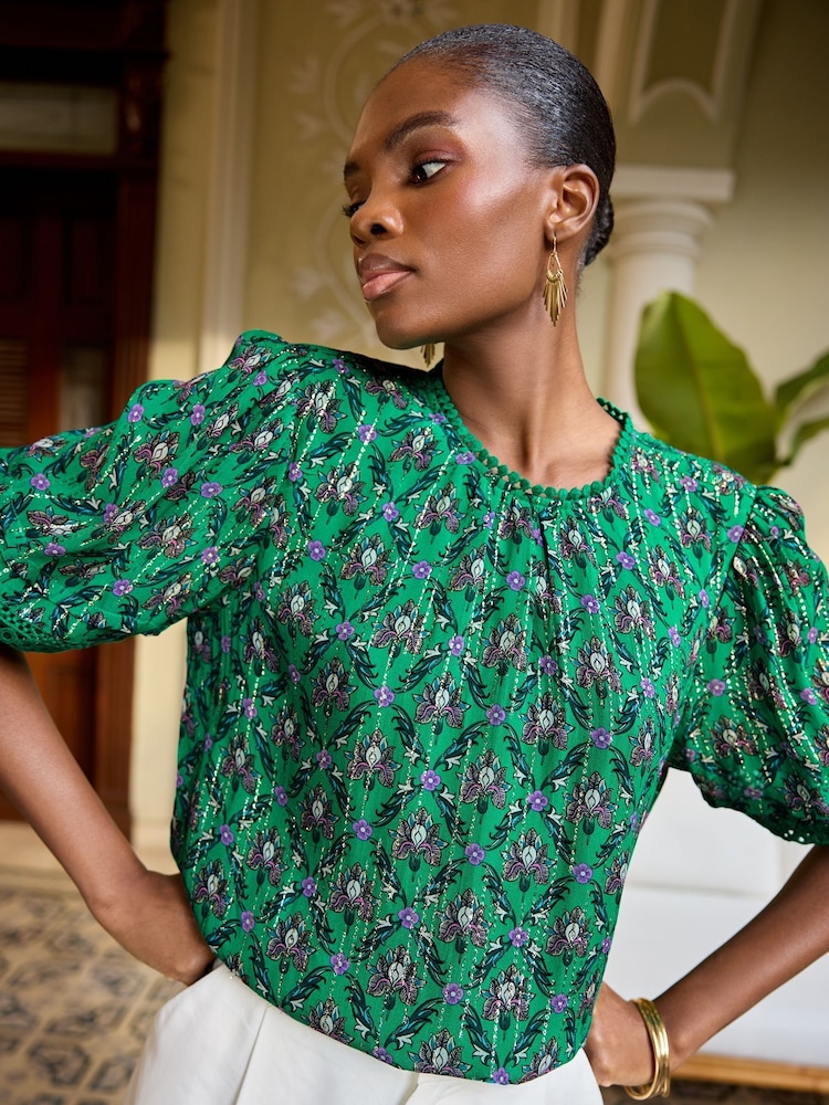 V&A | Love & Roses Green Floral Floral Print 3/4 Sleeve Blouse - Image 2 of 4
