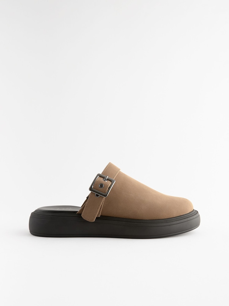 Nerc rjava - Forever Comfort® čevelj z odprto peto; salonar z odprto peto Zaponka cokla - Slika 2 iz 5 Nerc rjava - Forever Comfort® čevelj z odprto peto; salonar z odprto peto Zaponka cokla - Slika 2 iz 5