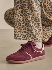 Burgundsko rdeča - Forever Comfort® Nizke retro usnjene trenirke - Slika 3 iz 11