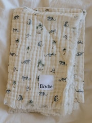 Elodie Details Garden Leos Resort Soft Cotton Blanket - Image 7 of 7
