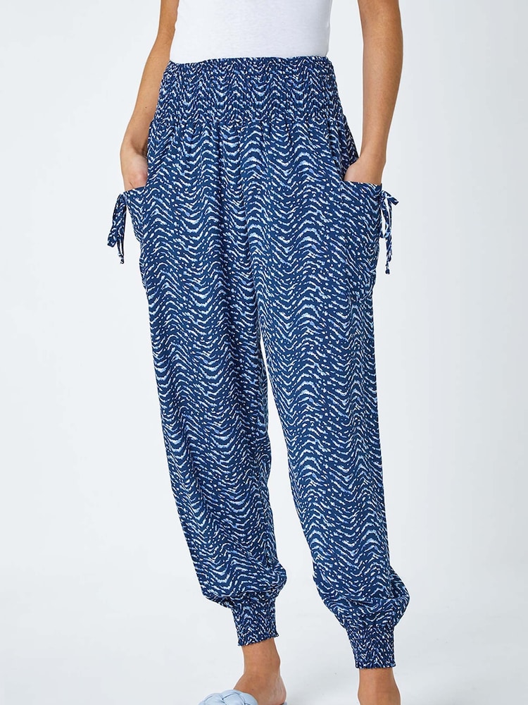Pantalones de harén elásticos con estampado de ondas de Roman - Imagen 2 de 5 Pantalones de harén elásticos con estampado de ondas de Roman - Imagen 2 de 5