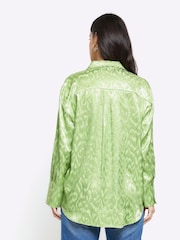 River Island Green Jaquard Satin Oversized Shirt - Image 2 of 6