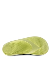 Totes Green Ladies Solbounce Toe Post Flip Flops Sandals - Image 4 of 5