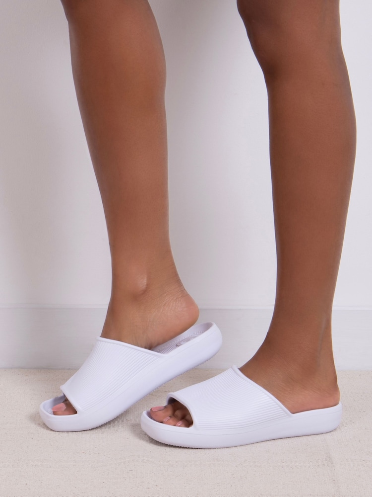 Totes White Solbounce Ladies Ribbed Slides - Image 1 of 5
