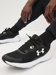 Schwarz - Under Armour Surge 3 Turnschuhe, Schwarz - Bild 2 von 7