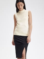 Fred Perry Ecru White Ponitelle Detail Knitted Vest - Image 2 of 4