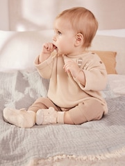Neutral Giraffe Print Sensory Sock Top Baby Booties (0-2mths) - Image 3 of 9