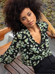 Ro&Zo Green Daisy Floral Peplum Top - Image 1 of 7