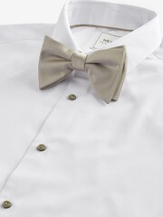 White/Neutral Brown Slim Fit Single Cuff Occasion Shirt And Bow Tie Set - Image 5 of 5