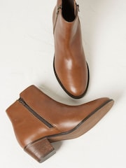FatFace Camel Betsy Zip Detail Ankle Boots - Image 3 of 4