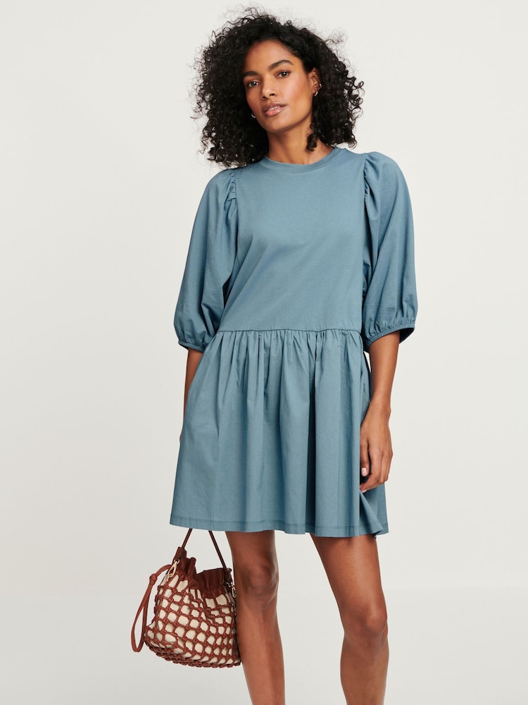 Jeansblau - Minikleid mit Puffärmeln aus 100 % Baumwolle - Bild 1 von 6 Jeansblau - Minikleid mit Puffärmeln aus 100 % Baumwolle - Bild 1 von 6
