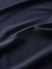 Marineblau - Geripptes T-Shirt mit Zierstreifen und V-Ausschnitt - Bild 7 von 7