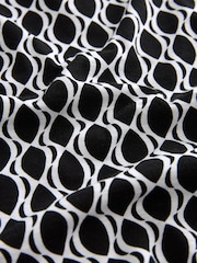 Black/White V-Neck Bubble Hem Top - Image 5 of 5