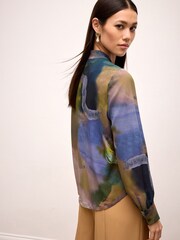Marineblau/Aquarellmuster - Langärmelige Bluse mit V-Ausschnitt und Bündchen - Bild 3 von 6