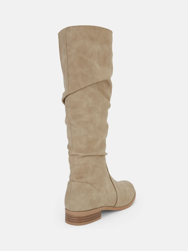 Natur - Novo Josslyn Kniehohe, flache Stiefel mit Raffung - Bild 5 von 5