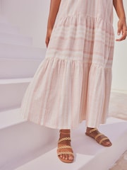 Rosa gestreift - Gestuftes Sommerkleid in Maxilänge mit Neckholder - Bild 6 von 8