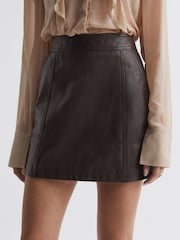 Reiss Chocolate Edie Leather High Rise Mini Skirt - Image 3 of 5