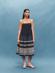 Marineblau - Besticktes, gestuftes Sommer-Midikleid - Bild 1 von 6