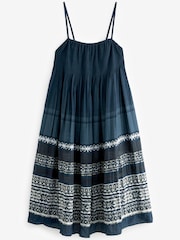 Marineblau - Besticktes, gestuftes Sommer-Midikleid - Bild 5 von 6