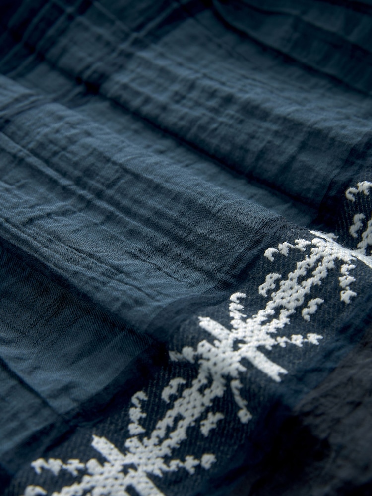 Marineblau - Besticktes, gestuftes Sommer-Midikleid - Bild 6 von 6