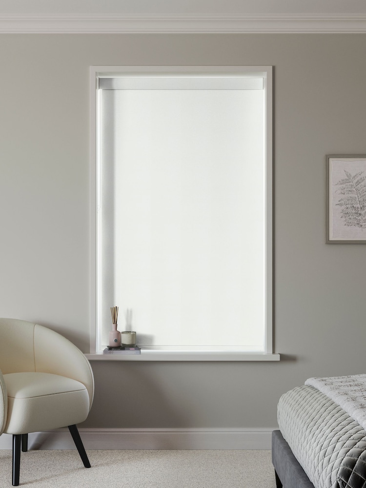 White Zizzy Made to Measure Roller Blackout Roller Blind - Image 2 of 6