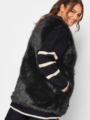 Yours Curve Black Plush Faux Fur Gilet With Toggles - Image 2 of 4