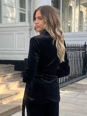Style Cheat Black Saphira Velvet Blazer - Image 2 of 4
