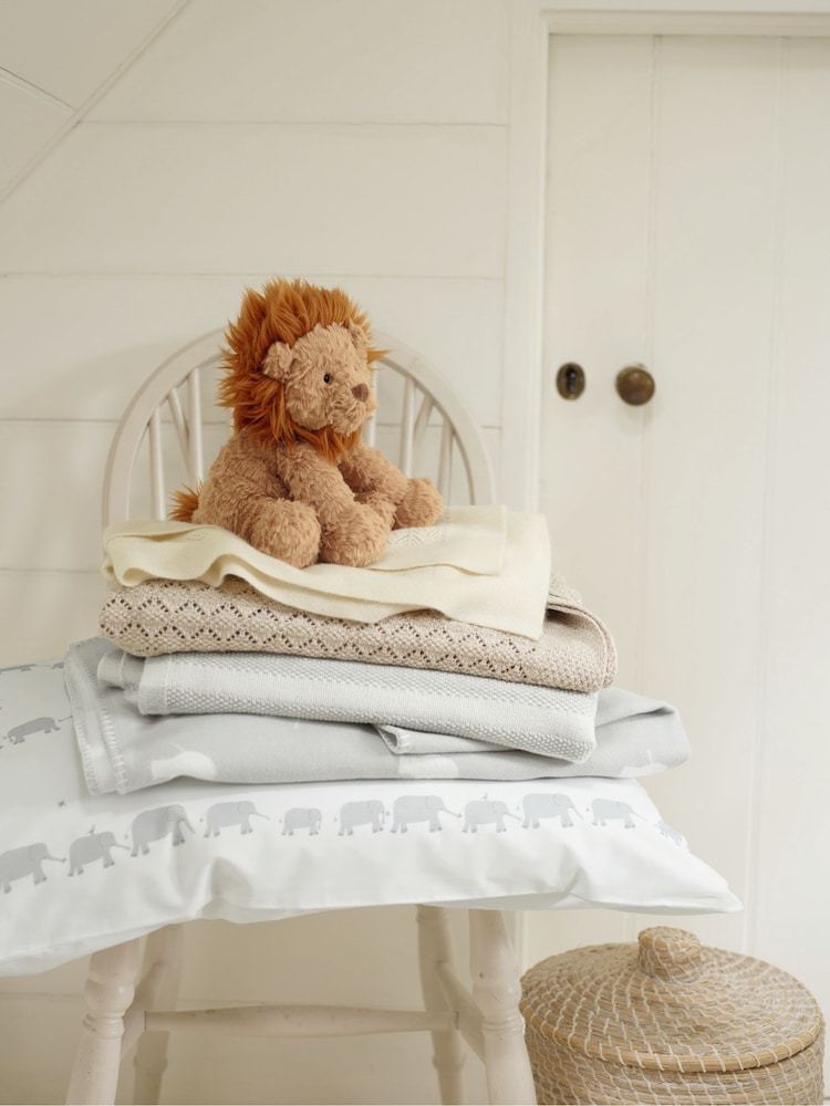 أبيض ـ بطانية قطن 100% بطباعة فيل من The White Company - صورة 2 من 2