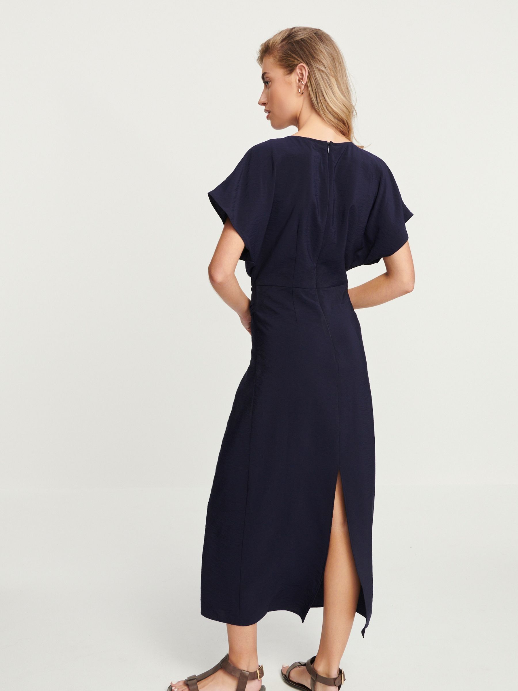 Navy midi 2025