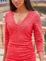 Sosandar Red Lace V-Neck Split Hem Midi Dress - Image 5 of 5
