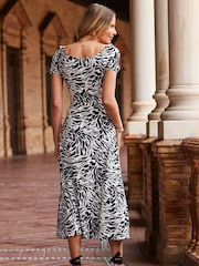 Sosandar Black Mark Sweetheart Neck Midi Dress - Image 2 of 5