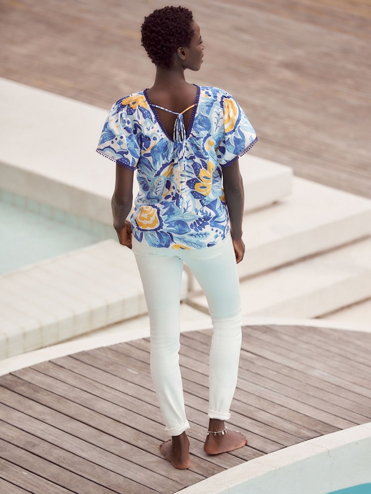Blue/Yellow Leaf Print Short Sleeve Pleat Front Blouse - Image 3 of 7