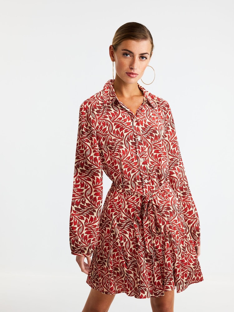 Rot/Ecru Blätterprint - Mini-Hemdkleid mit Bindegürtel - Bild 1 von 6 Rot/Ecru Blätterprint - Mini-Hemdkleid mit Bindegürtel - Bild 1 von 6