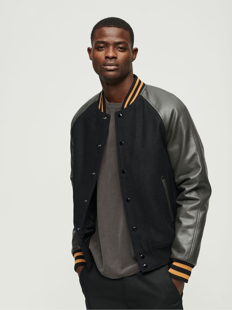 Grau - Superdry Varsity Bomberjacke im College-Stil - Bild 1 von 6