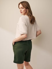 Khakigrün - Knielange Shorts aus Leinenmischung - Bild 2 von 5