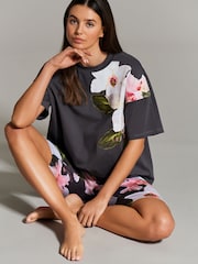 B By Ted Baker Cotton T-Shirt and Cycling Shorts Set - Image 4 of 12