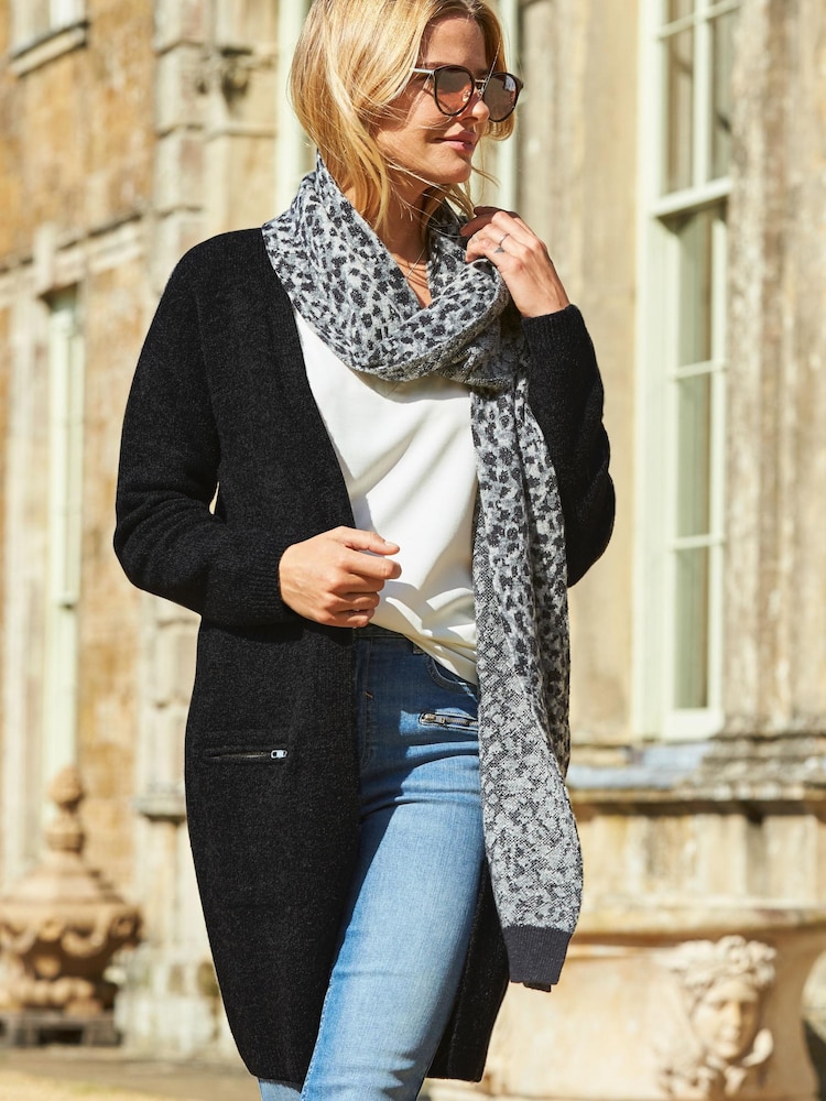 Sosandar Black Longline Zip Pocket Cardigan - Image 4 of 4 Sosandar Black Longline Zip Pocket Cardigan - Image 4 of 4