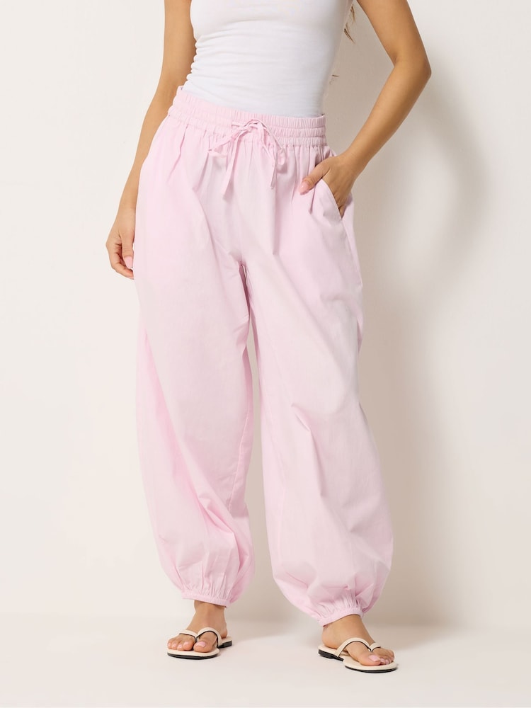 PixieGirl Petite Pink Poplin Cuffed Balloon Pants - Image 2 of 5 PixieGirl Petite Pink Poplin Cuffed Balloon Pants - Image 2 of 5