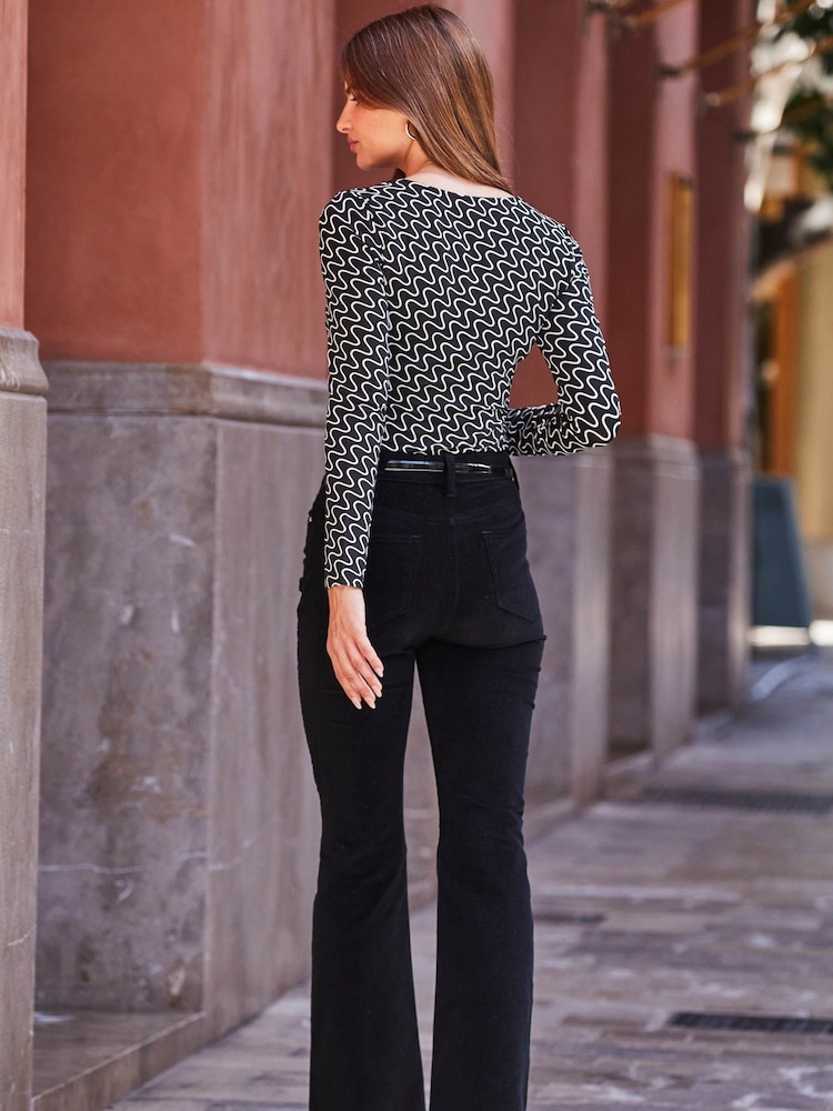 Sosandar Black Twist Neckline Fitted Top - Image 4 of 4