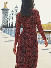Sosandar Red Sweetheart Neck Midi Dress - Image 2 of 5
