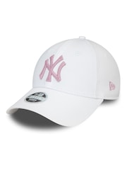 New Era® Womens New York Yankees Logo 9FORTY 100% Cotton White Cap - Image 1 of 5