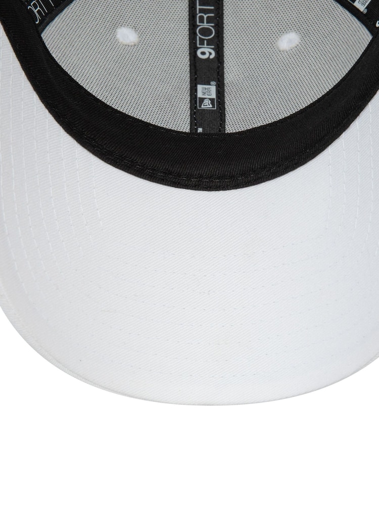 New Era® Womens New York Yankees Logo 9FORTY 100% Cotton White Cap - Image 5 of 5