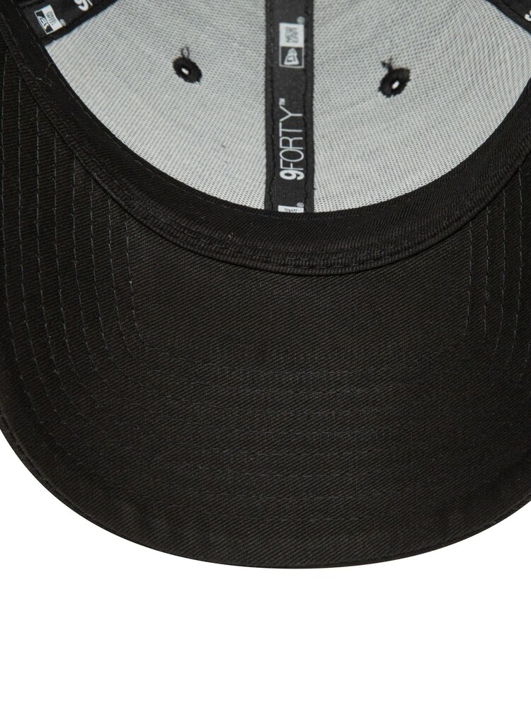 New Era® LA Lakers NBA Side Patch 9FORTY 100% Cotton Black Cap - Image 6 of 6